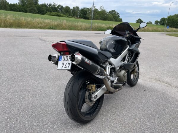Honda VTR1000 Firestorm - Bild 7