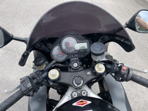 Honda VTR1000 Firestorm - Bild 6